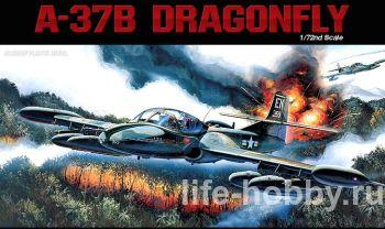 12461 Самолет A-37B Dragonfly (Американский лёгкий двухместный штурмовик Сессна A-37B «Дрэгонфлай»)
