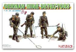 6280 German Mine Detector Team